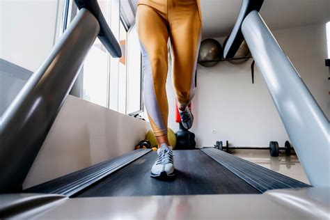 Treadmill Safety: 5 Essential Tips to Prevent Injuries (2022 Guide)