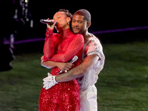 Alicia Keys Husband Reacts To Usher S Super Bowl Performance