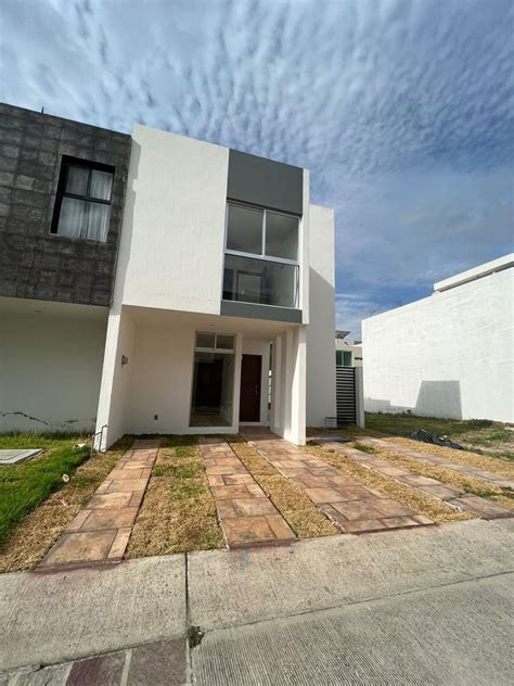 Casa En Venta En Galo Fraccionamiento Valle Imperial Zapopan Jalisco