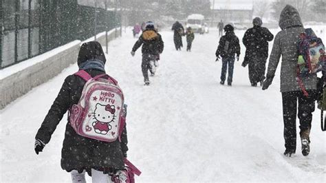 Stanbul L Elerinde Okullara Kar Tatil Ankara Dan Son Dakika