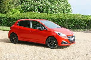 Peugeot 208 Allure 1.2 PureTech 110 Review (2016) | Cars UK