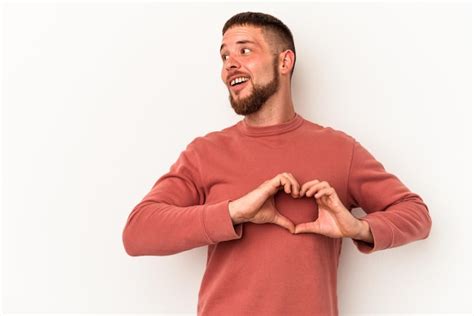 Jovem Homem Caucasiano Diastema Isolado No Fundo Branco Sorrindo E