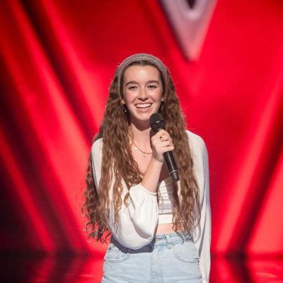 New Hot Sexy Sian Fuller Bikini Pics