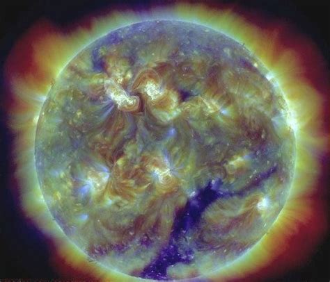 Huge solar flare heading toward Earth; power disruptions, satellite ...