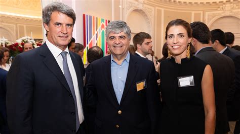 Bullrich Finnochiaro Y Prat Gay Visitaron La Conferencia Masters Argentina Infobae