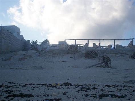 Modern Day Ruins: El Pueblito Beach Resort, Cancun