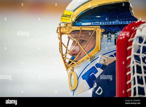 Goalkeeper Leonardo Genoni 30 EV Zug During The National League