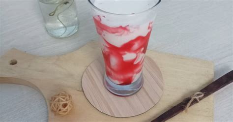 Resep Yakult Strawberry Milk Enak Dan Mudah Cookpad