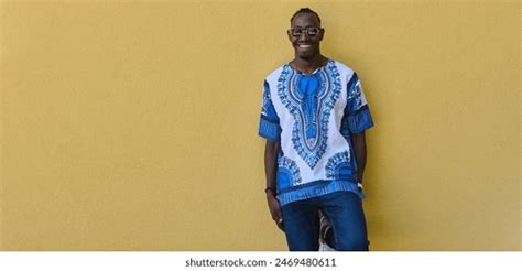 Sudan Traditional Clothing Royalty-Free Images, Stock Photos & Pictures ...