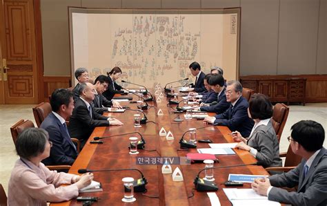 文대통령 `벤처 투자` 당부‥손정의 韓 Ai 투자 돕겠다 한국경제