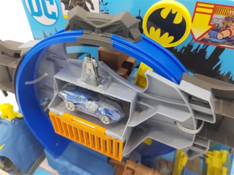 Hot Wheels City Pista La Baticueva De Batman Meses Sin Intereses
