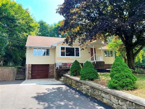 Wolcott, CT Real Estate - Wolcott Homes for Sale | realtor.com®