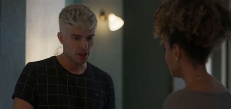 Ator De Bom Sucesso Recebe Apelo Para Personagem Gay Dar Surra Em Gisele Not Cias Da Tv