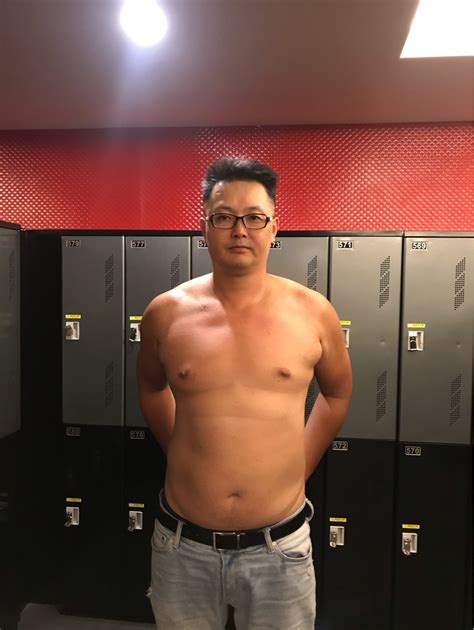 自介 嗨 我是Nick 看板 gay 批踢踢實業坊