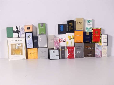 Lot D Environ Miniatures De Parfum En Boite Ou Coffret Dont Celine