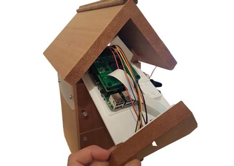 Raspberry Pi bird nest box camera project - Geeky Gadgets