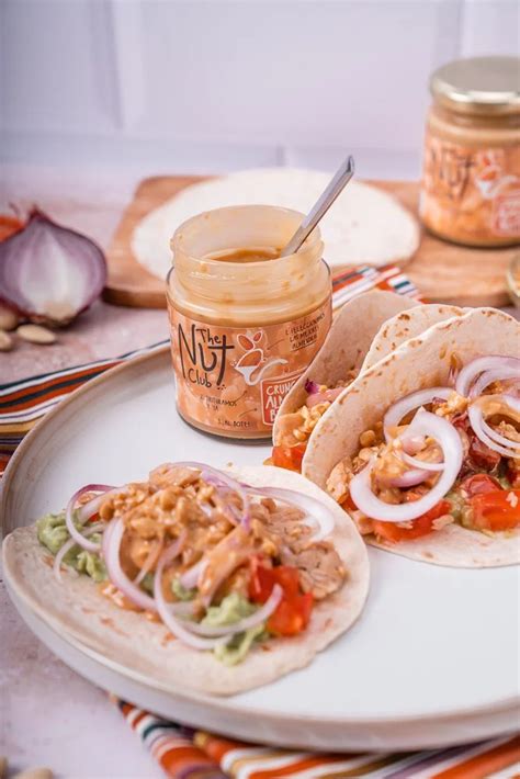 Tacos Con Crema De Almendras Crujiente I The Nut Club