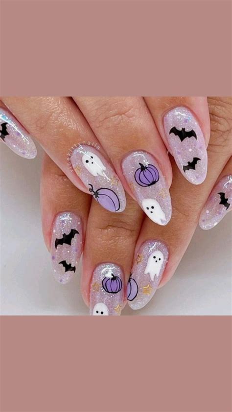 Pin By Brittany Guinan On Pins By You Halloween Nails Cute Halloween