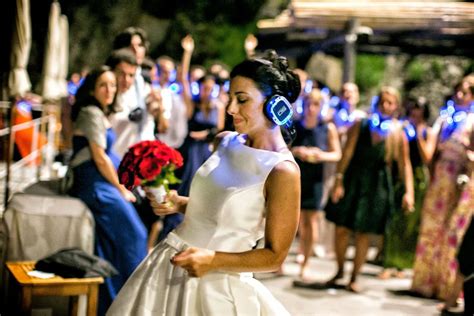 ¿has Pensado Celebrar Tu Boda Con Una Fiesta Silenciosa Maquillador