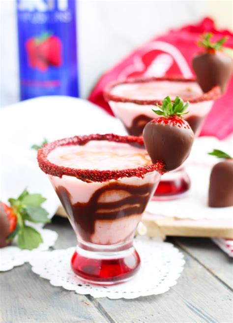 Romantic Valentine Day Drinks That Are The Perfect Way To Toast To Your