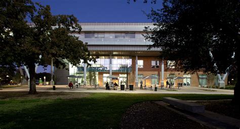 U Of North Texas Denton Business Leadership Center On Behance