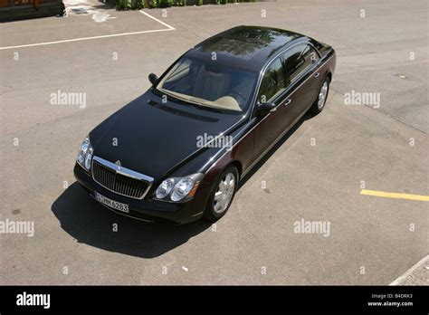 Car Mercedes Maybach 62 Luxury Approxs Black Model Year 2003 550