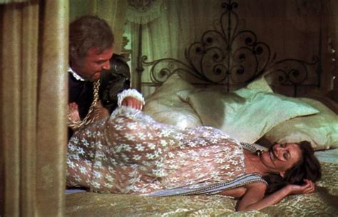 Naked Maria Rosaria Omaggio In La Lozana Andaluza