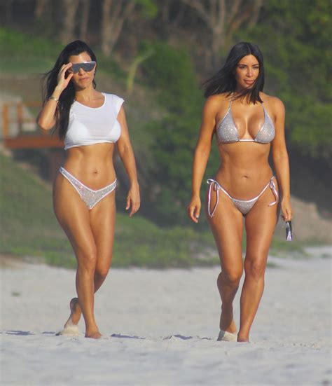 Kim Kardashian S Body Looks Totally Sculpted In A Dazzling Bikini