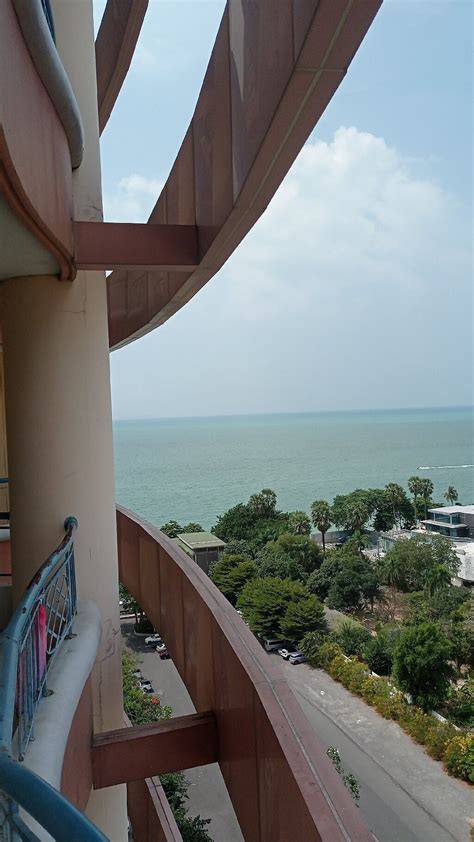 Long Beach Garden Hotel And Pavilions Prices And Reviews Pattaya Thailand