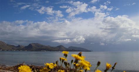 Graue Wolken Manchmal Regen Strandwetter L Sst Auf Mallorca Noch