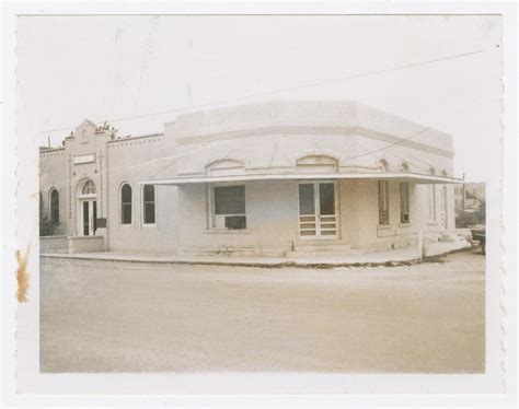 [Sanderson State Bank Photograph #1] - The Portal to Texas History