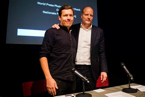 Imagen De Una Pareja Gay En Rusia Gana El World Press Photo