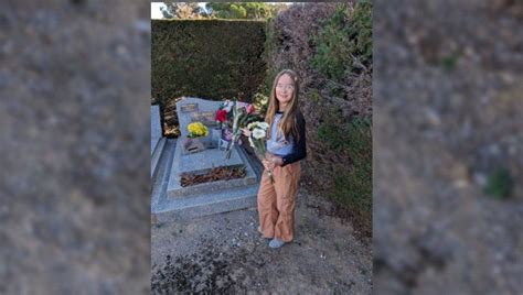 Une Catalane de 12 ans réutilise des bouquets invendus pour fleurir des