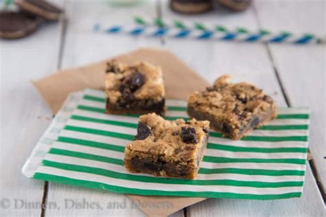 Oreo Cookie Dough Blondies