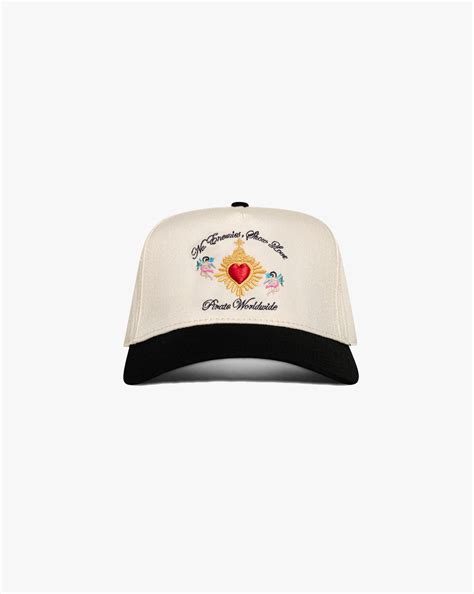 Pirate No Enemies Show Love Hat Creamblack