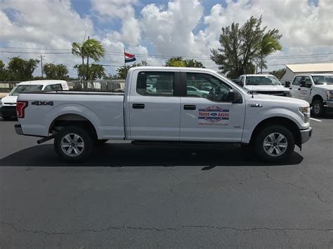 Infiniti Q 60 Towing: Pickup Truck With Tow Hitch Rental