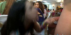 Horny Amateur Gives Tug Tnaflix