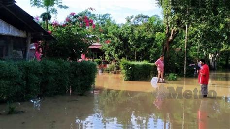 Sik Dilanda Banjir Kilat Harian Metro