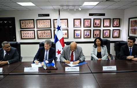 MEF Firma Memorando De Entendimiento Con El BID Ministerio De