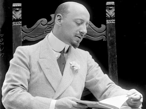 Gabriele D Annunzio Bisogna Fare Della Propria Vita Come Si Fa Un