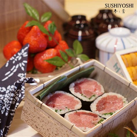 Toro Maki Roll - Sushiyoshi