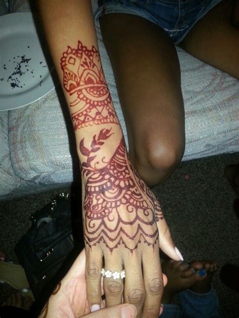 Rihanna Copy Tattoo In Henna Art By Me Rihanna Hand Tattoo Tattoos Henna