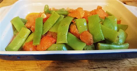 Italian Flat Green Beans With Tomatoes And Garlic Recipe