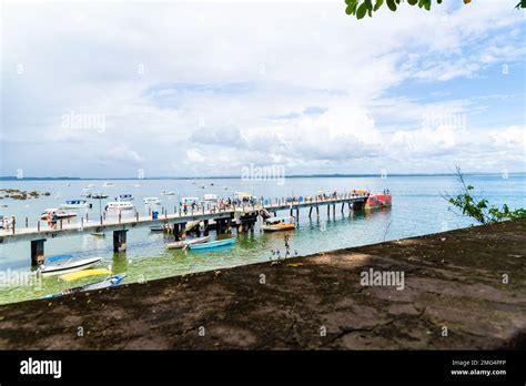 Cairu Bahia Brazil January People Walking On The Maritime