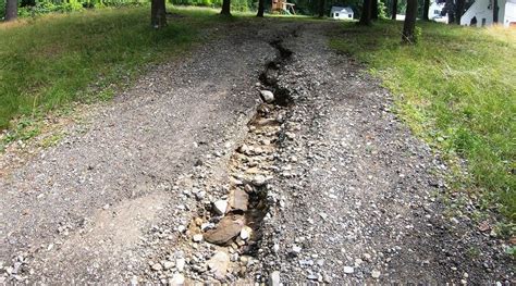 How To Fix A Gravel Driveway Storables