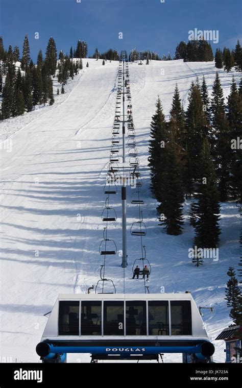 Mount Shasta Ski Area Hi Res Stock Photography And Images Alamy