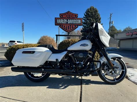 Harley Davidson Street Glide White Onyx Pearl Black Finish