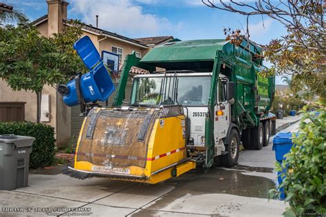 Autocar Acx Amrep Hx Fl W The Curotto Can Thrash N Trash