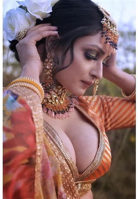 Pin On Hot Desi Bhabhi