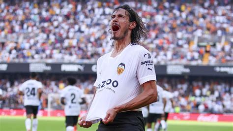 Edinson Cavani rescindió su contrato en Valencia y ya tiene todo